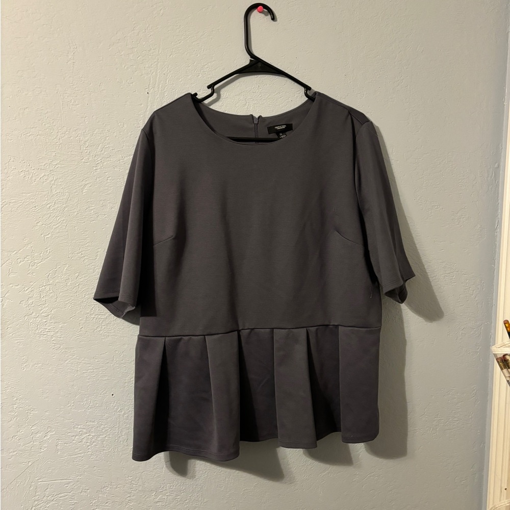 NWOT grey peplum top, 1x, simply Vera by Vera wang